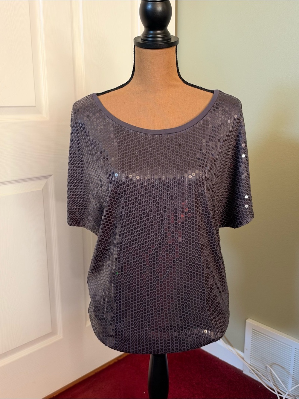 Velvet by Graham & Spencer Taupe Gray Sequin Top Size Medium